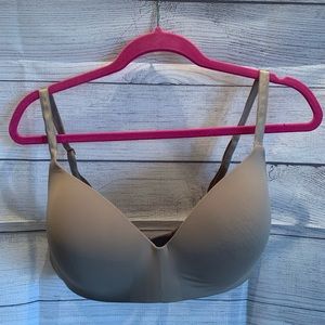 Victoria’s Secret nude T-Shirt bra